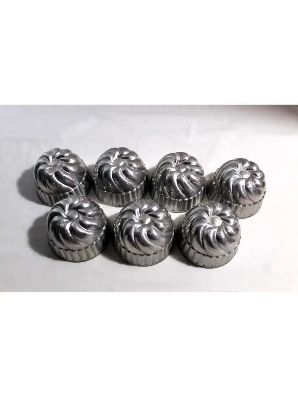 Set of 7 Vintage Aluminum Swirled Mini Bundt Cake, Jell-O Molds